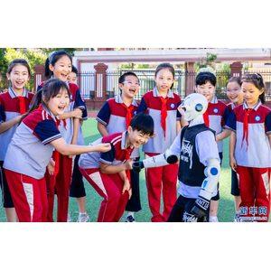 呼和浩特:开学第一课 点燃科技梦