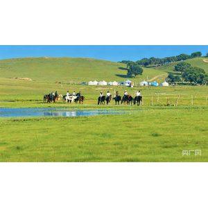 马背穿越点亮锡林郭勒大草原 沉浸式体验全景内蒙古