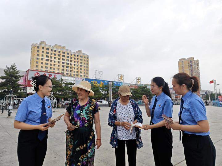 科左中旗检察院开展生态环境法典普法宣传活动