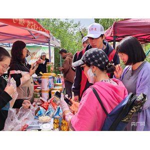 青山区:小市集承载大民生