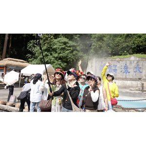 云南腾冲：“旅游过节”成“银发族”新风尚